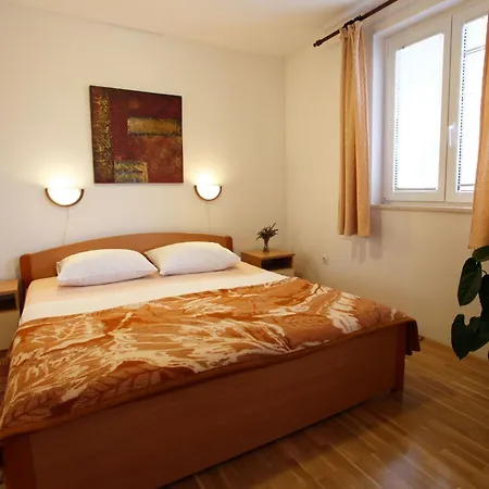 Ivana Mitten Im Blumengarten By Interhome Apartment *