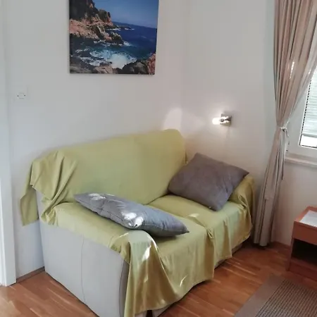 شقة Ivana Mitten Im Blumengarten By Interhome