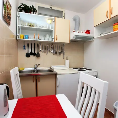 شقة Ivana Mitten Im Blumengarten By Interhome