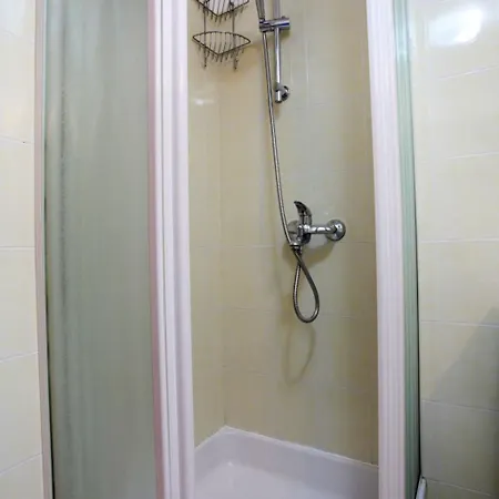 Ivana Mitten Im Blumengarten By Interhome