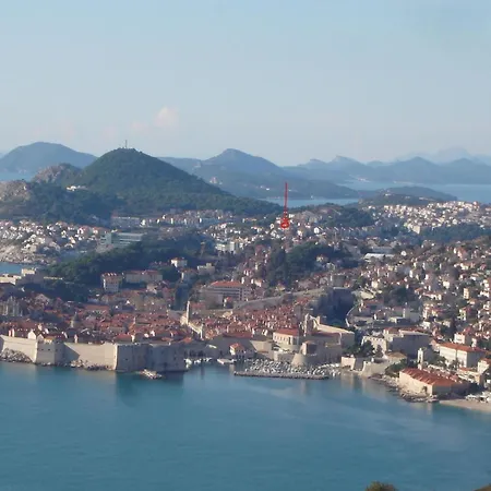 Daire Ivana Mitten Im Blumengarten By Interhome *