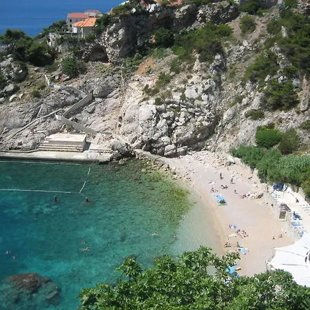 Daire Ivana Mitten Im Blumengarten By Interhome *