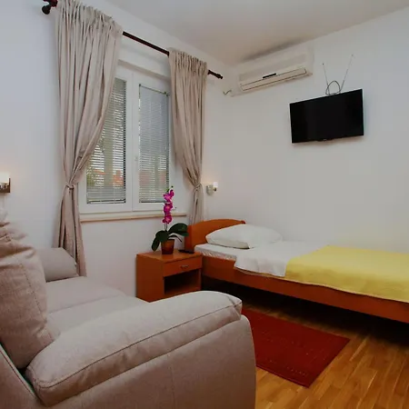 Ivana Mitten Im Blumengarten By Interhome Dubrovnik